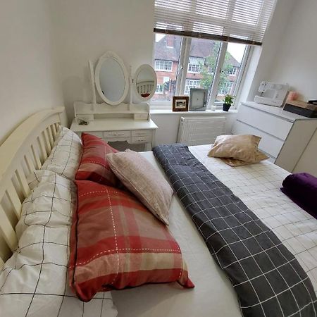 London Luxe Rooms Surbiton Exterior foto