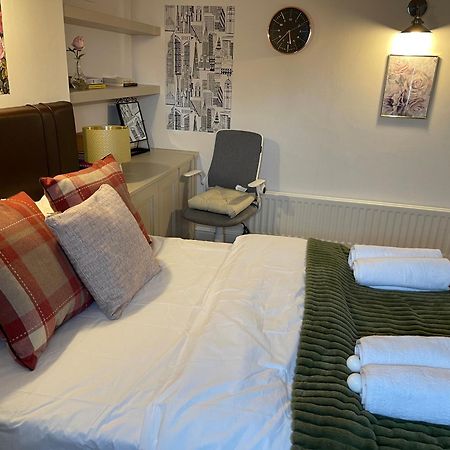London Luxe Rooms Surbiton Exterior foto