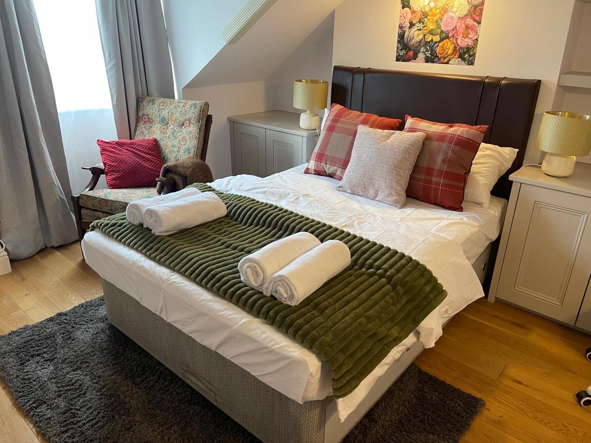 London Luxe Rooms Surbiton Exterior foto